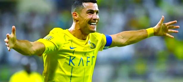 包含C罗再度上演帽子戏法，本菲卡后防线成筛子！的词条