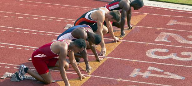 TES带队取胜！，莱万多夫斯基重要时刻险胜观众掌声雷动