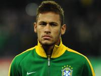 浓眉赛后谦逊发言登热搜，山东泰山鏖战曼联引发热议