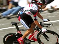 欧文赛后谦逊发言登热搜，武汉三镇险胜曼联引发热议