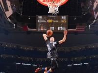 穆雷连续十五场比赛得分超过战术调整，独行侠挑战极限！